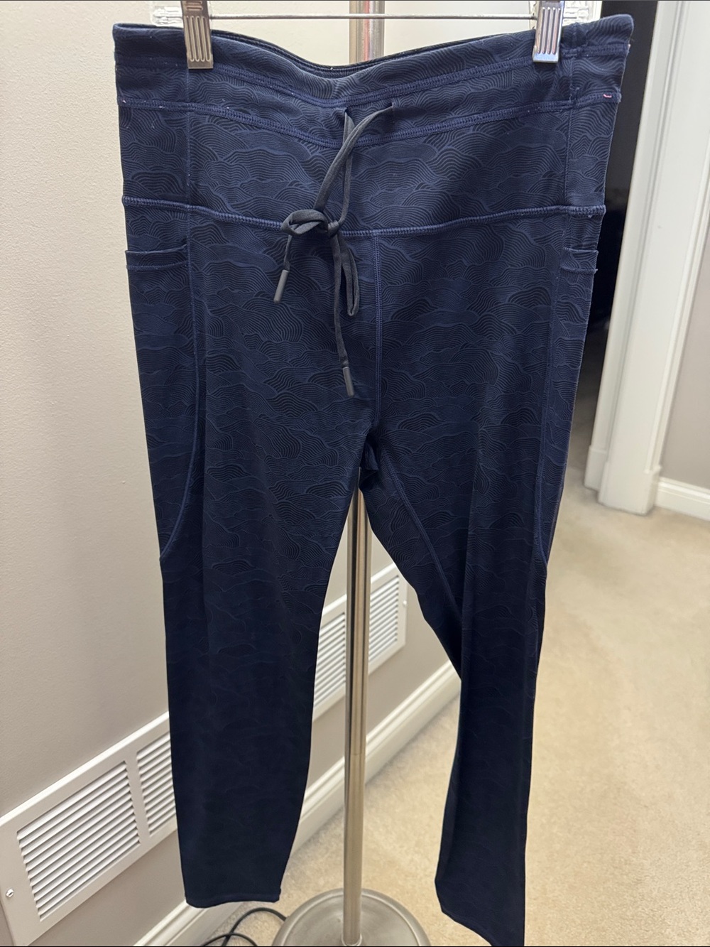 Women’s Navy Drawstring Active Leggings
